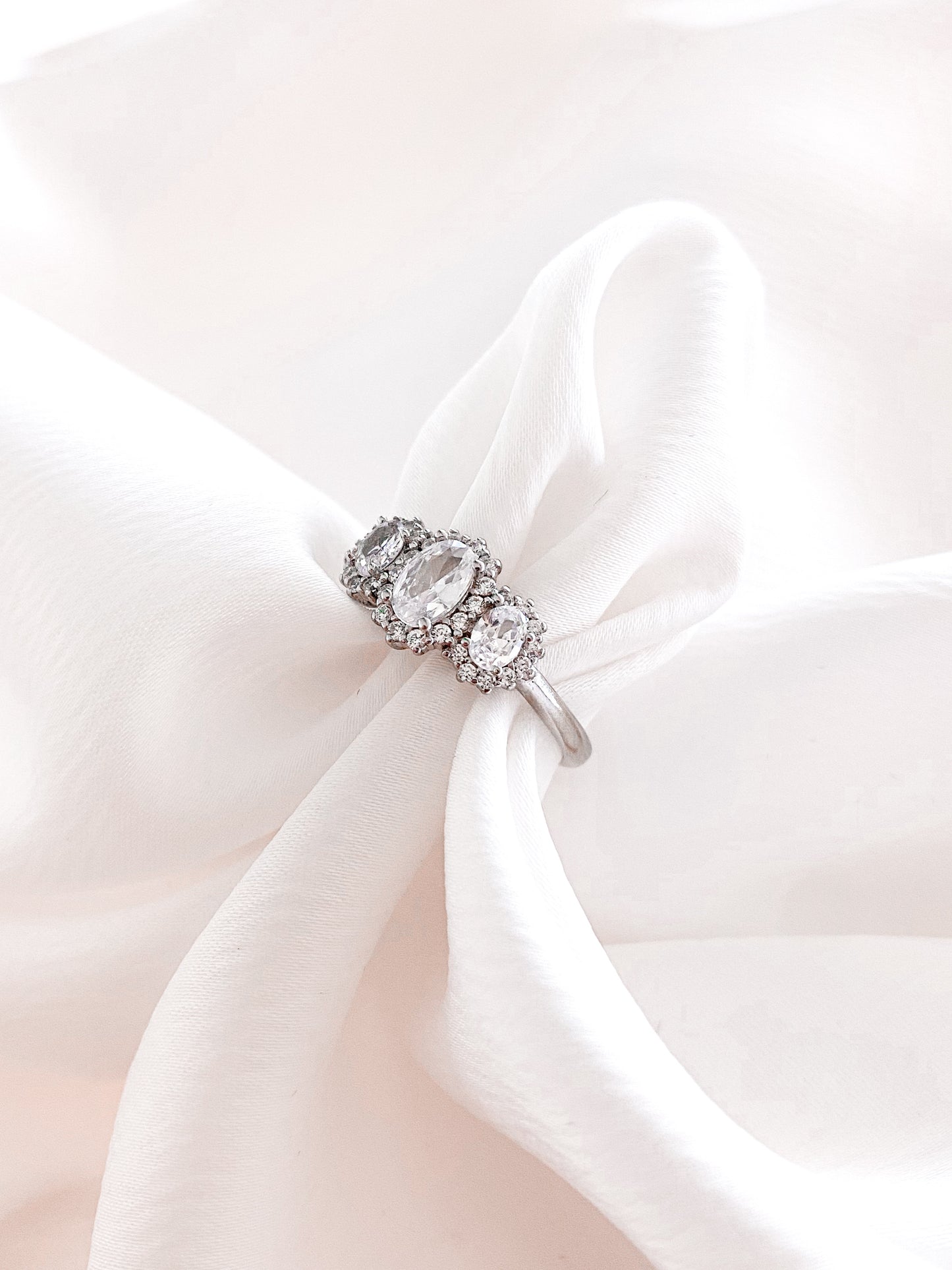 Anello Beatrice