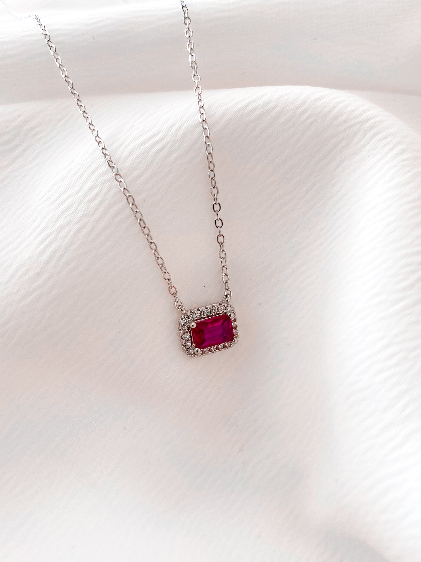 Collana Deva