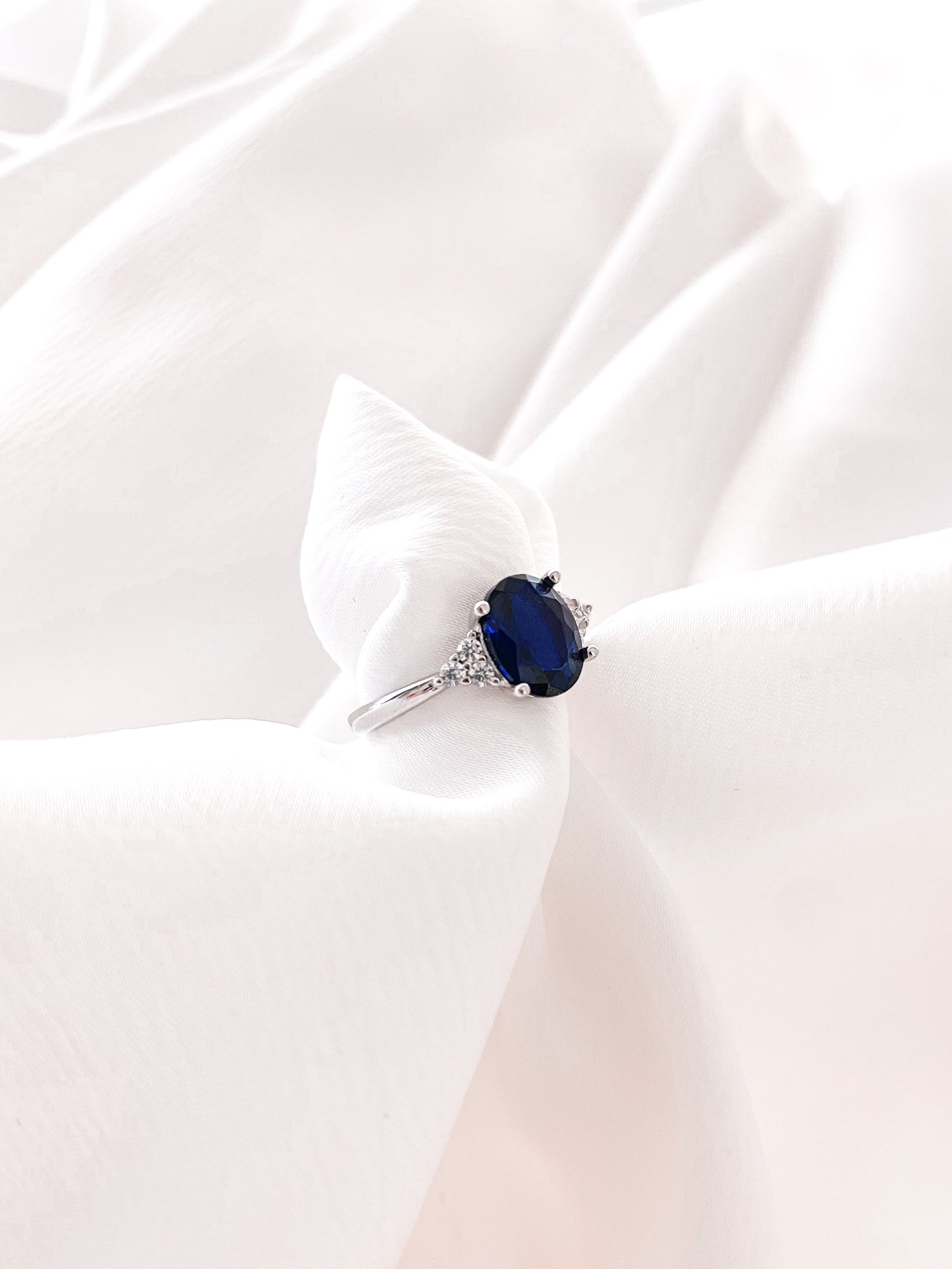 Anello Delia